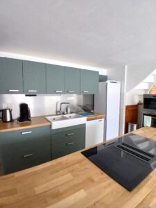 Cuisine equipee 1 gite groupe melle 35