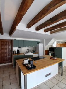Cuisine equipee 3 gite groupe melle 35